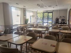 -必胜客(WOW阿罗海店)