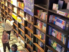 -钟书阁(松江泰晤士小镇店)