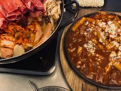 部队锅-MI WU FACTORY米屋美食工厂餐厅(绿地店)