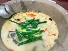 -姚记抚仙湖石锅鱼庄