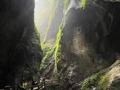 -龙水峡地缝景区
