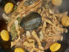 -铁锅炖灶台鱼老三炖鱼馆