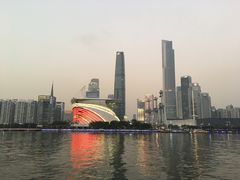-广州塔卢特斯法国旋转餐厅