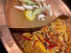 -山城鼎重庆老火锅(西安钟楼店)