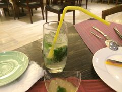 -东方红海鲜百汇(国际大厦店)