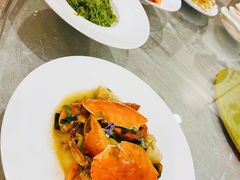 -黄浦江游览十六铺3号码头网红自助餐