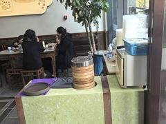 -笑来喜馄饨小笼工坊(通扬路店)