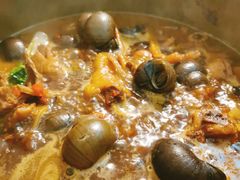 招牌必点-田螺鸡煲-食爺炭炉鸡煲·烧烤