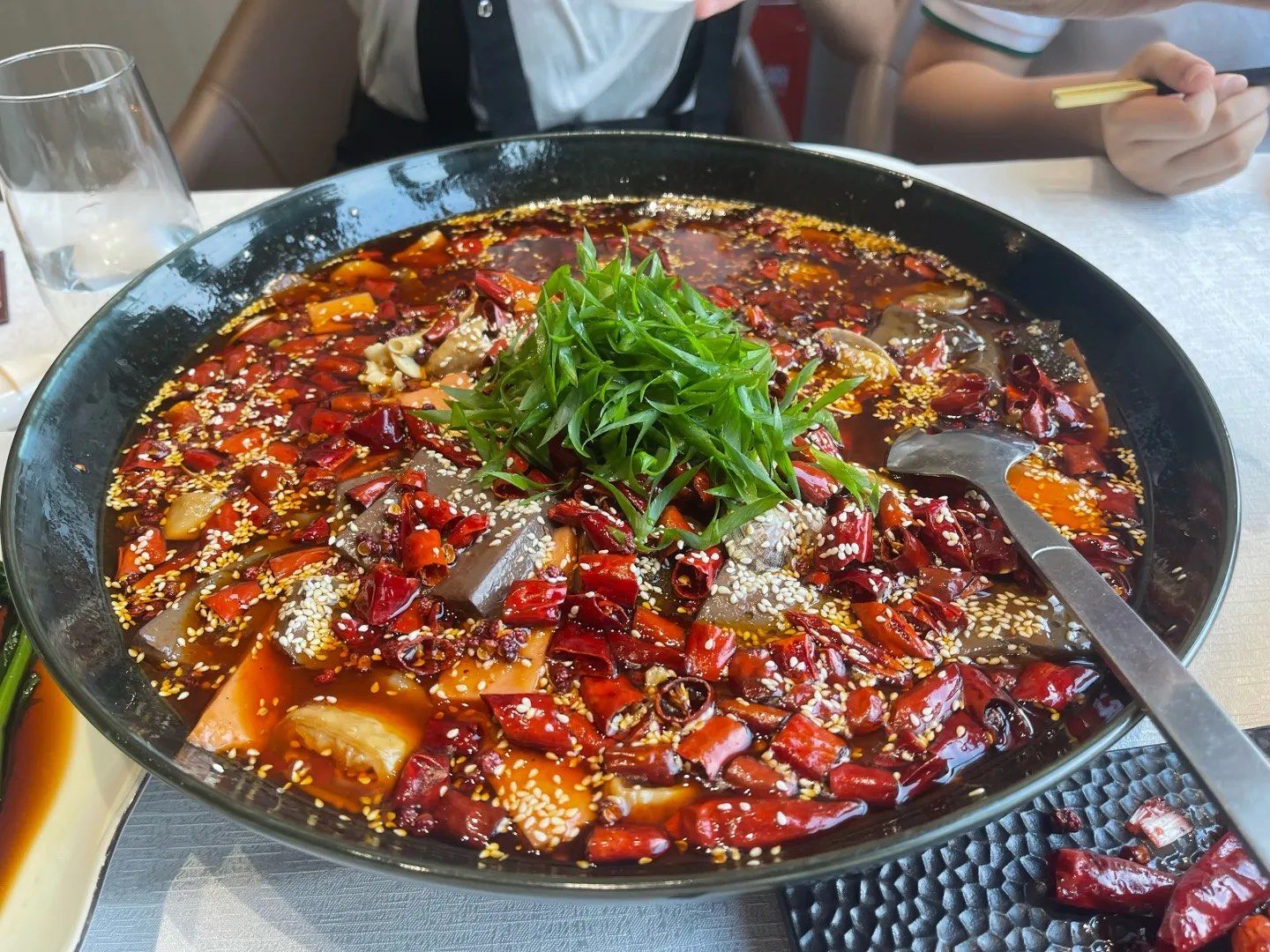 舌尖上的川味 — 曦炉川菜馆海鲜毛血旺