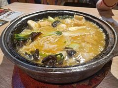 酸辣小鱼锅-囍筷乐喜辣屋小鸡小鱼石锅煲(万达店)