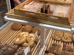 -焙丽拾光(麦凯乐直营店)