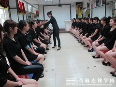 上课实景-首脑美容美发化妆美甲培训学校(龙岗校区)