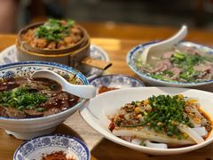 -杨三孃跷脚牛肉(西外棕榈岛店)