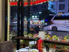 -刘姐啤酒鱼民族演艺餐厅(西街总店)