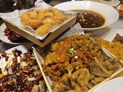 -临界音乐酒馆·小龙虾·江湖菜(华熙LIVE·鱼洞店)