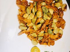 腊八蒜炒肥肠-黑土印象菜馆(三元桥店)