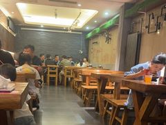 -万记麻辣烫国展总店