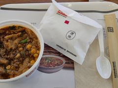 -荀记肉夹馍(三八家乐福店)