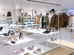 -hotwind热风(世纪东方广场店)