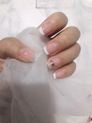 -悦指间美甲美睫
