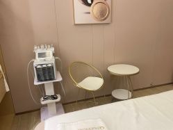 -香港倾城国际·美容美体中心