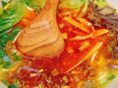 -百春原湖南牛肉粉(百联世纪店)