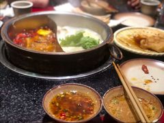 -肖肖酸萝卜鱼火锅(总店)