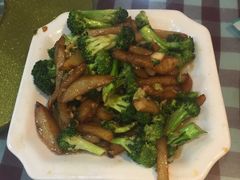 -东北四季饺子王(华山路店)
