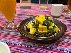 -香巴拉云南餐厅(华莱坞店)