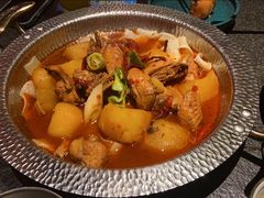 沙湾原始大盘鸡-丝路金桃·新疆菜(徐汇店)