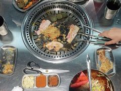 -马路牙子烧烤音乐酒馆(望京店)