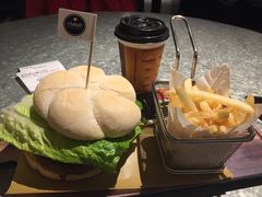 -麦当劳(新王府井店)