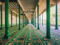 -艾提尕尔清真寺