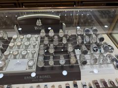 -亨得利钟表商店