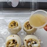 苏州的夏天,是从一口炒肉团子开始的。炒肉团子是冷吃的