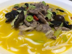 酸汤小肥牛-邑金陵北京烤鸭店·现炒家常菜(ITC MALL店)