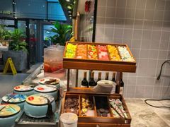 -金滏山·烤肉海鲜火锅自助(襄阳万达店)