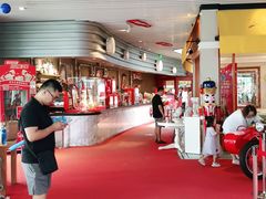 -东方明珠·可口可乐欢乐餐厅
