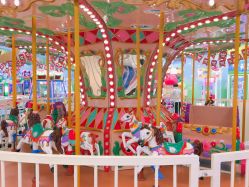 -莫莉幻想儿童乐园(武汉保利广场店)