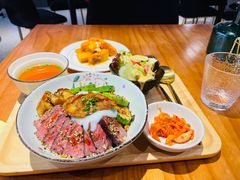 -POKEE VIA&Brunch·维娅(重庆来福士店)