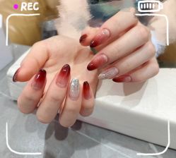点击看大图 -猪猪女孩日式美睫美甲