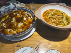 -小三峡食府(西五路店)
