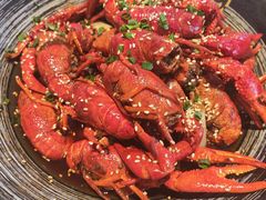 -肥肥虾庄·金牌油焖大虾(汉街SKP店)