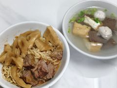 -松树干拌面店
