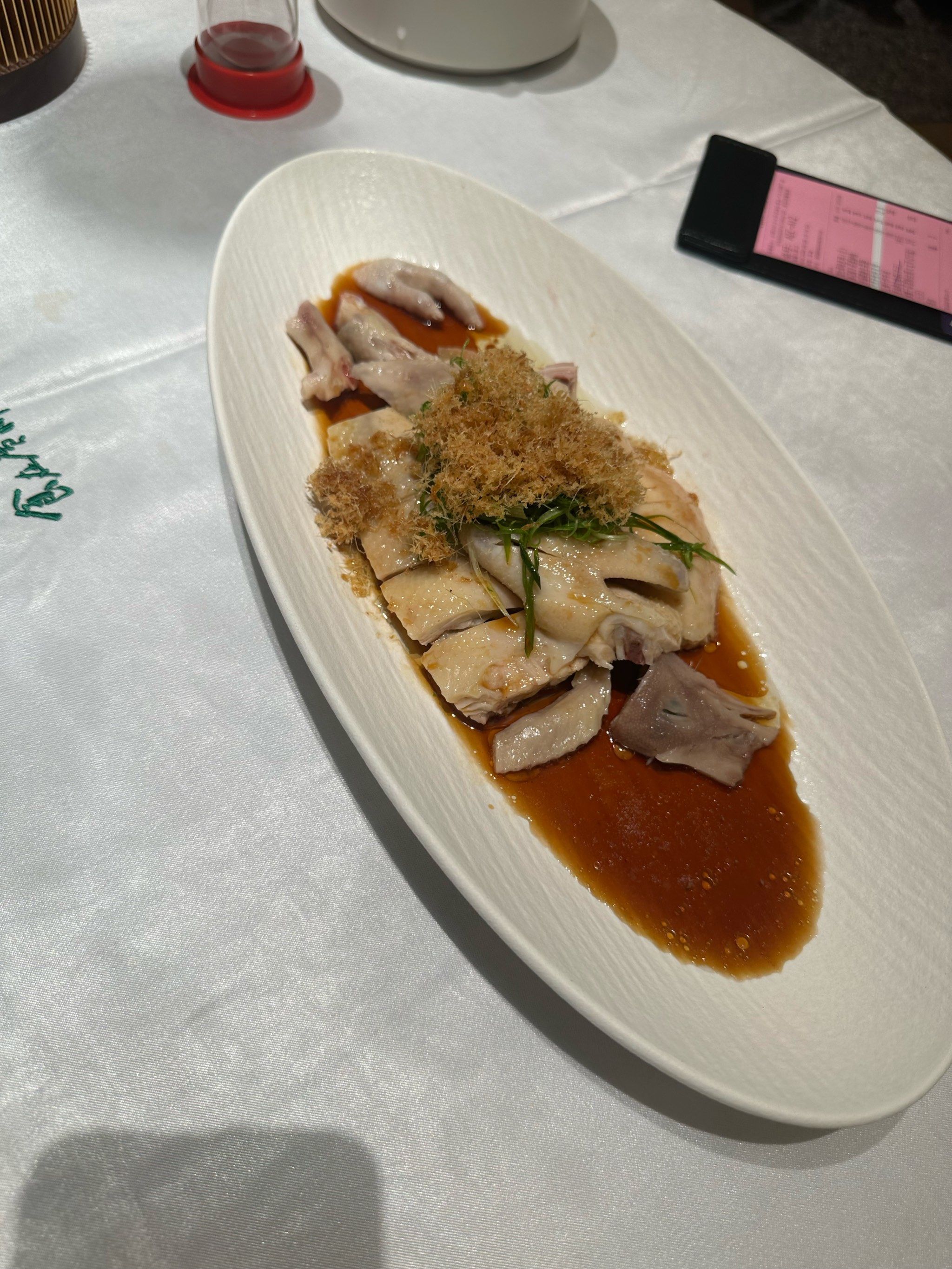 百信广场西区新开的粤菜,味道还不错,服务态度很好