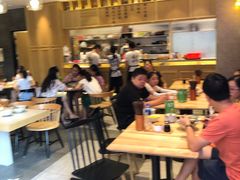 用餐区-陈家生煎(世茂双子塔店)