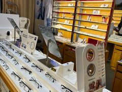 -优医视平价眼镜蔡司依视路折扣工厂店(十里堡店)