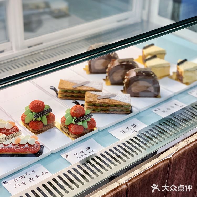 中山治愈系咖啡甜品铺🍩复古英伦风超好拍🤎