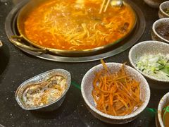 -顶顶汤火牛排火锅·经典铜锅涮肉