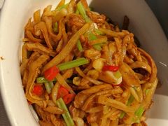 酸萝卜炒肥肠-湘中缘·湖南菜(娄底驻京办店)